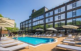 M1 Club Hotel