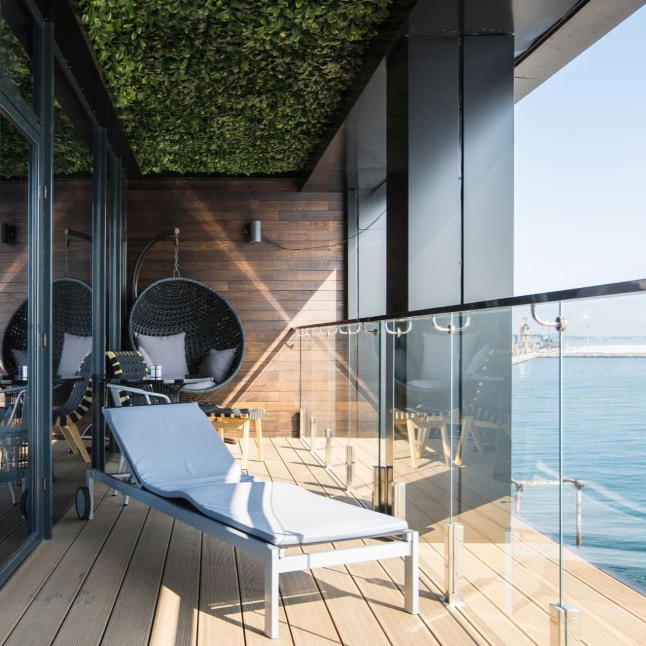 M1 Club Hotel Odesa Exterior photo The Sky Deck