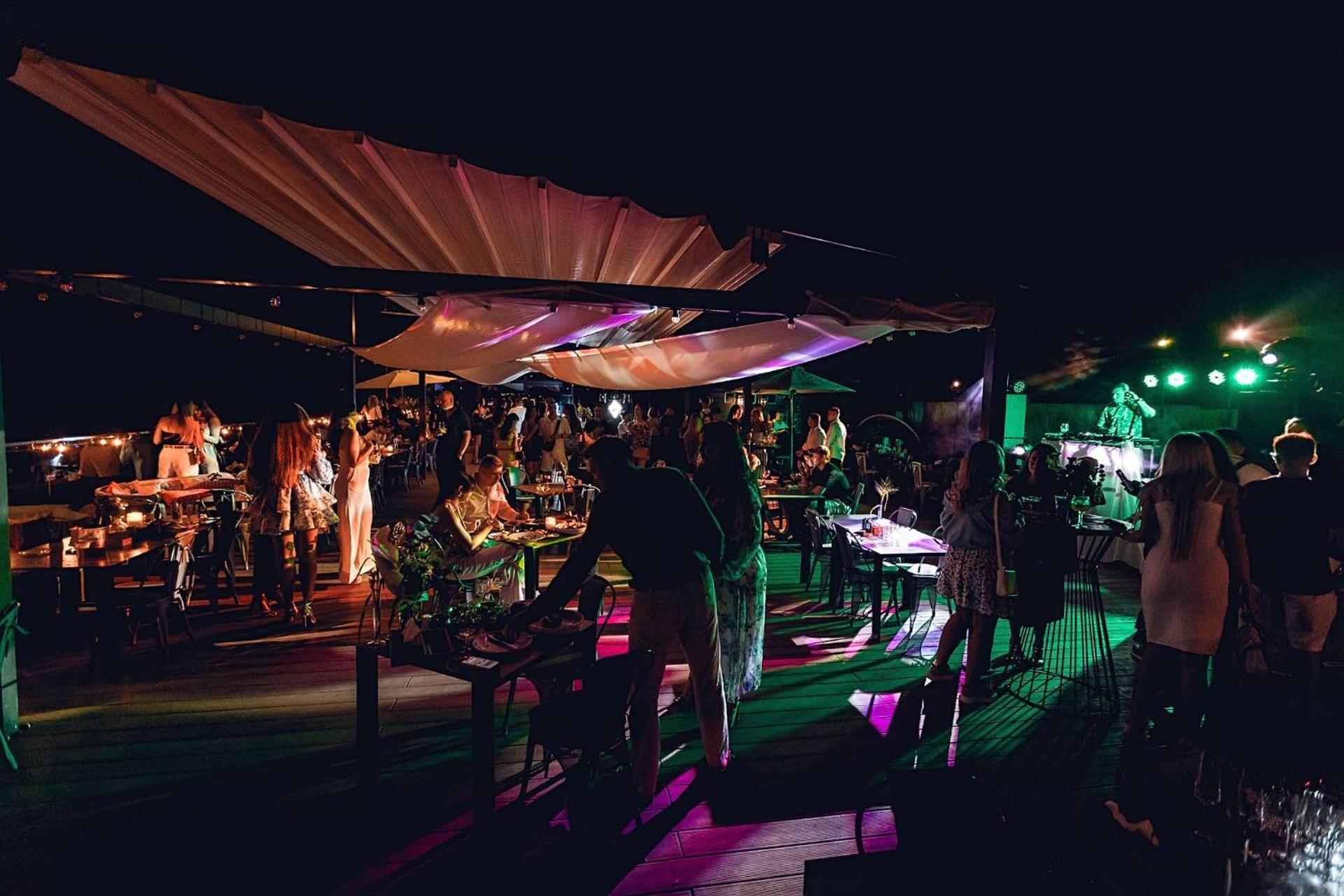 M1 Club Hotel Odesa Exterior photo