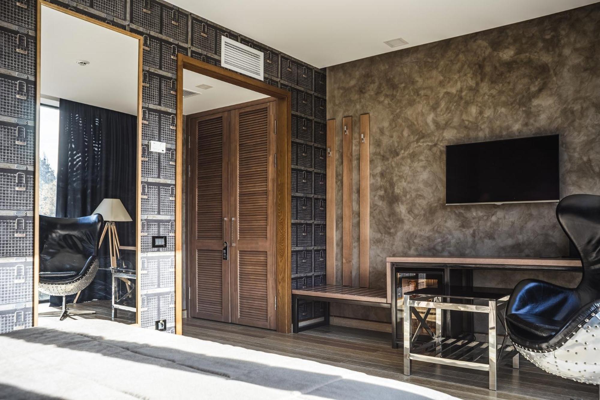 M1 Club Hotel Odesa Room photo