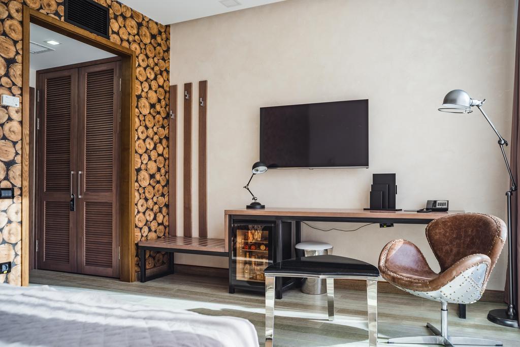 M1 Club Hotel Odesa Room photo