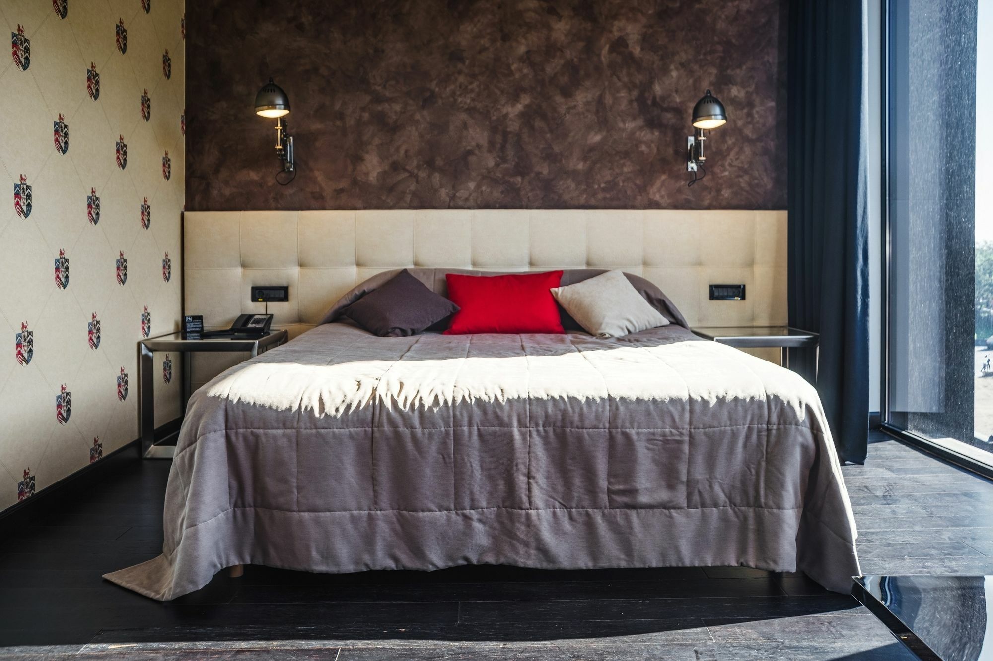 M1 Club Hotel Odesa Exterior photo A bedroom